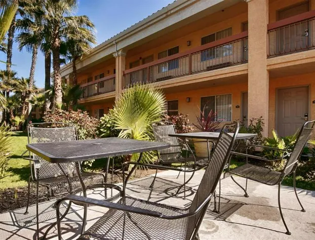 Best Western Palm Court Inn hotel detail image 1