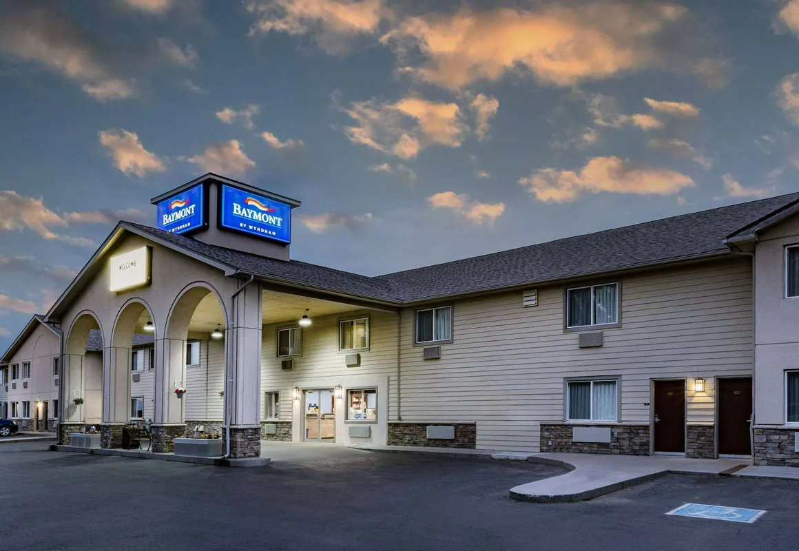 Baymont by Wyndham Bozeman hotel hero