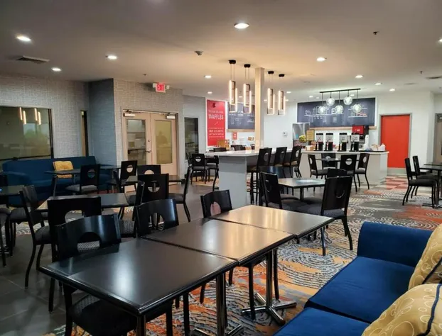 Hampton Inn Olathe hotel detail image 1