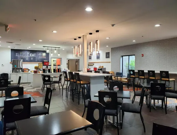 Hampton Inn Olathe hotel detail image 2