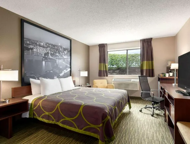 Super 8 by Wyndham Hanover hotel detail image 4