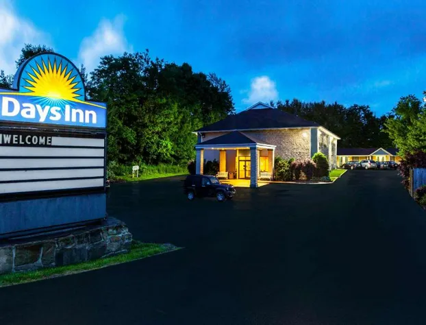 Days Inn by Wyndham Donegal hotel detail image 1