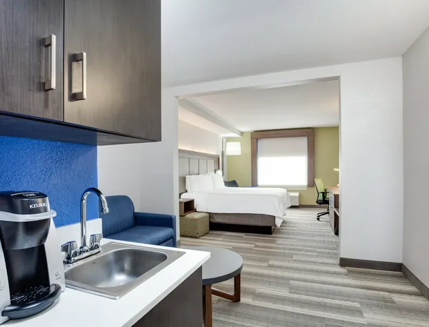 Holiday Inn Express Hotel & Suites Clewiston by IHG hotel detail image 4