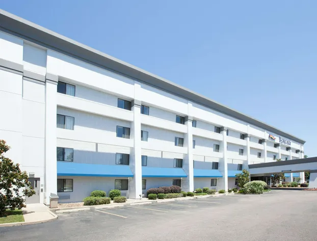 Baymont by Wyndham Texarkana hotel detail image 1