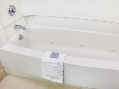 Hawthorn Extended Stay by Wyndham Bloomington hotel detail image 3