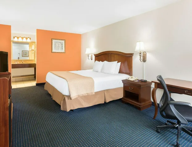 Baymont by Wyndham Rocky Mount I-95 hotel detail image 4