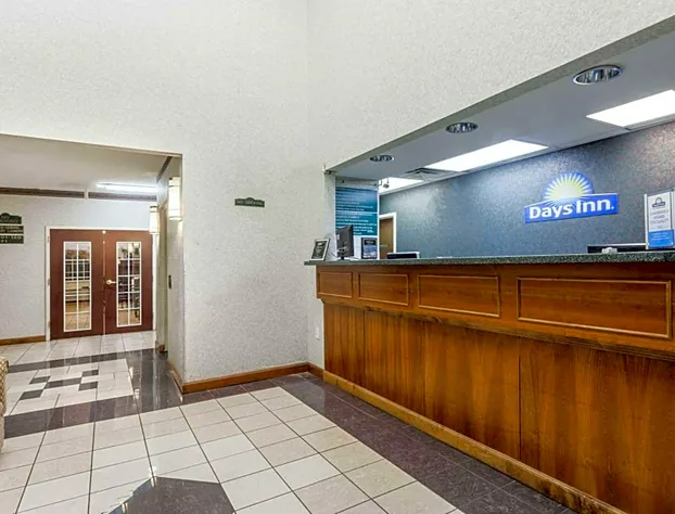 Days Inn & Suites by Wyndham Huntsville hotel detail image 2