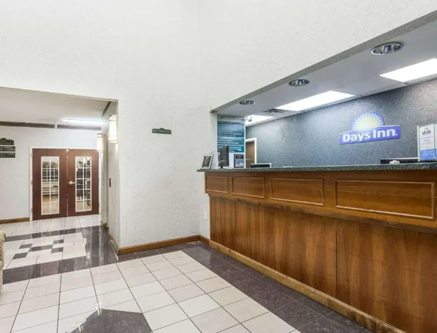 Days Inn & Suites by Wyndham Huntsville hotel detail image 2