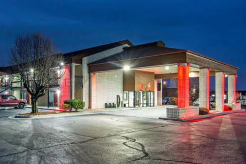 Econo Lodge Madison hotel hero