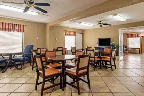 Econo Lodge Madison hotel detail image 4