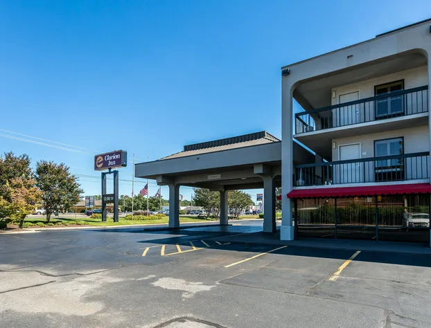 Clarion Pointe Huntsville Research Park hotel detail image 1