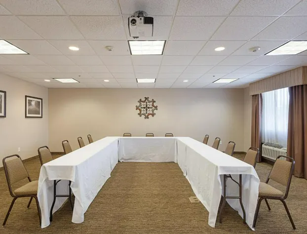 Holiday Inn Express Hotel & Suites BYRAM by IHG hotel detail image 1