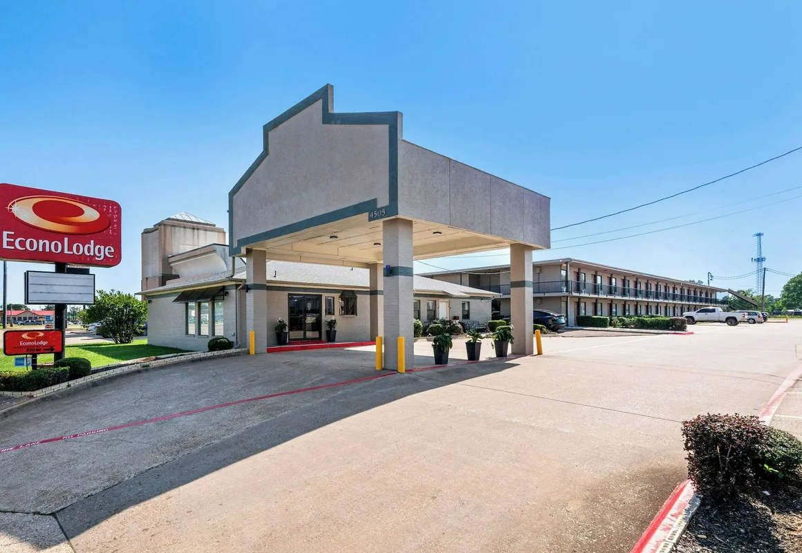 Econo Lodge Texarkana I-30 hotel hero