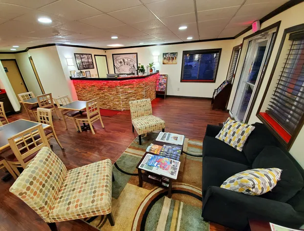 Super 8 by Wyndham Monticello hotel detail image 3