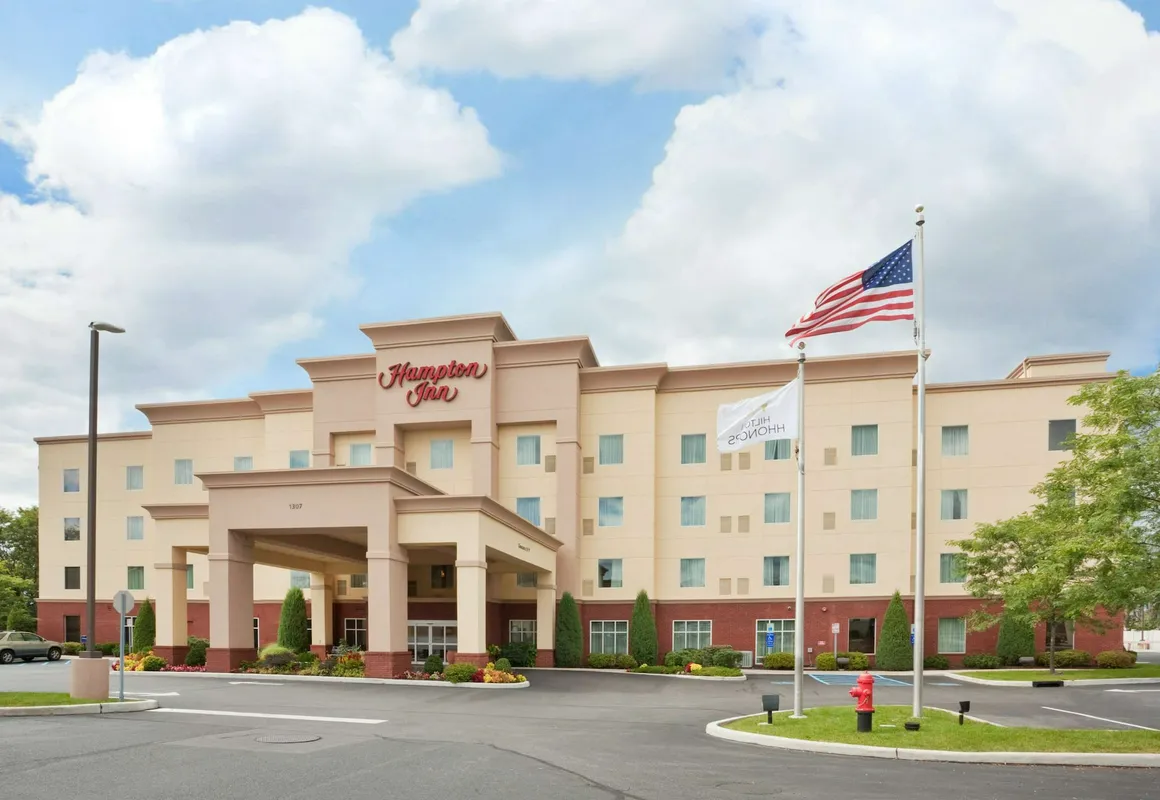 Hampton Inn Kingston hotel hero