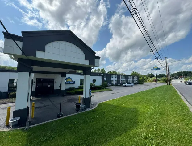 Days Inn by Wyndham Liberty hotel detail image 2