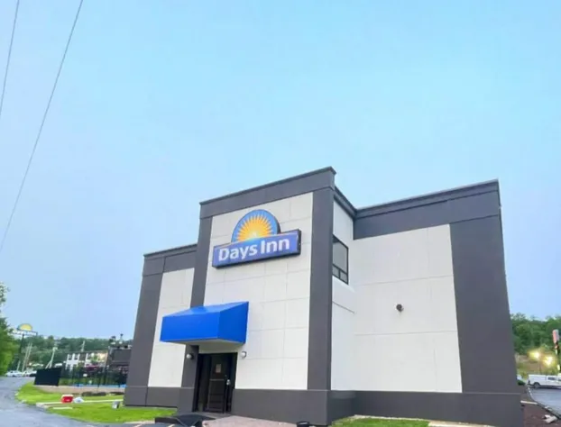 Days Inn by Wyndham Liberty hotel detail image 1