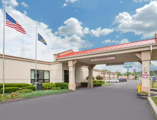 Days Inn by Wyndham Liberty hotel detail image 1
