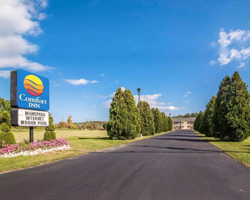Comfort Inn Saugerties hotel hero