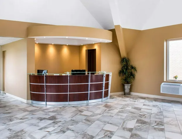 Econo Lodge Inn & Suites Binghamton hotel detail image 4