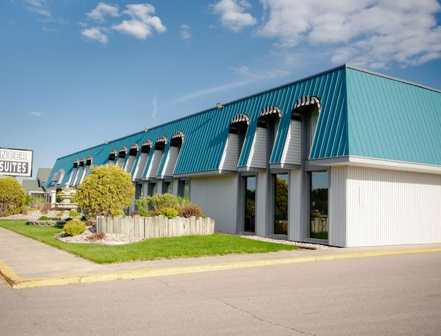 Spencer Inn and Suites hotel detail image 1