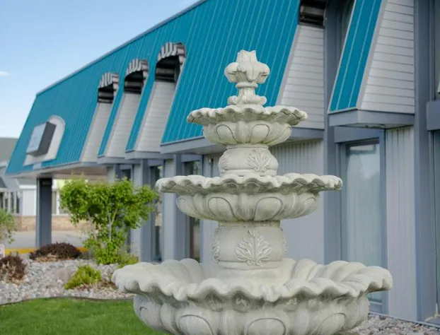 Spencer Inn and Suites hotel detail image 4