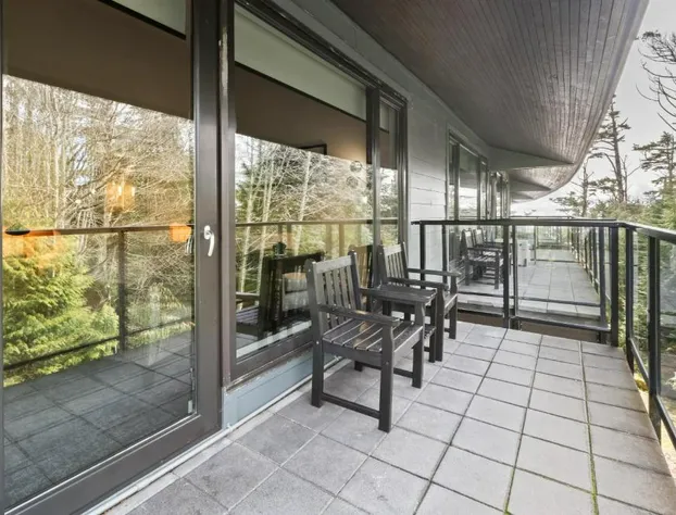 Black Rock Oceanfront Resort hotel detail image 2