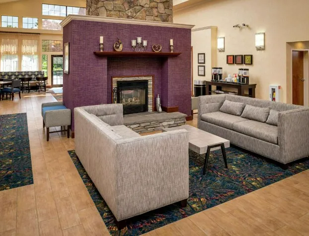 Hampton Inn & Suites Binghamton/Vestal hotel detail image 2