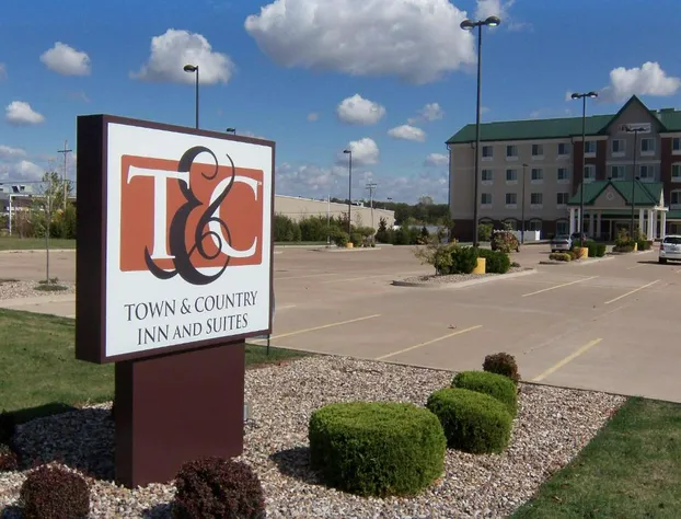 Town & Country Inn and Suites hotel detail image 1
