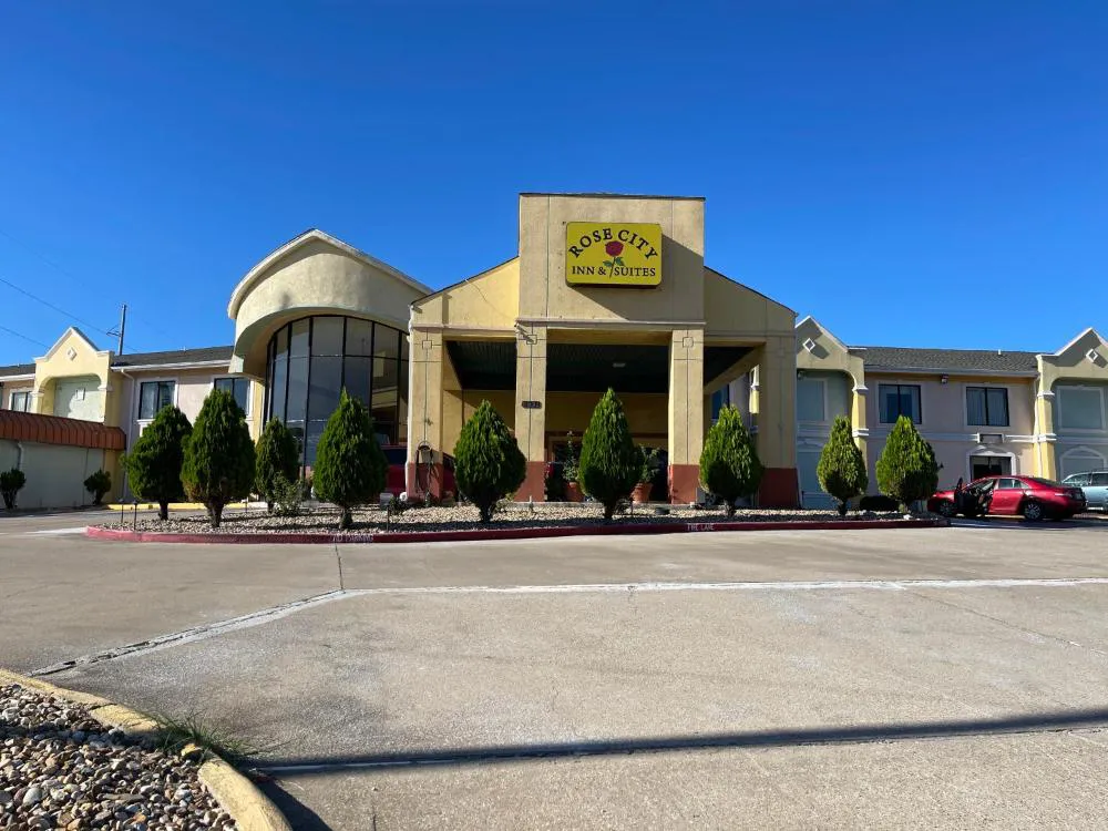 Rose City Inn & Suites hotel hero