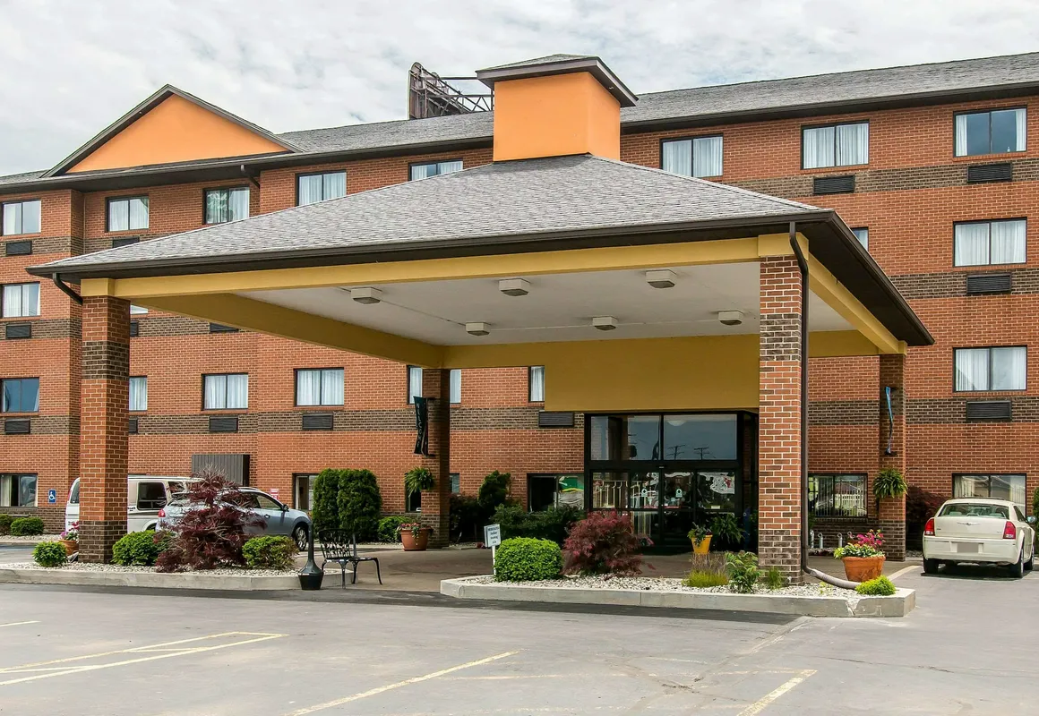 Comfort Inn Port Huron hotel hero