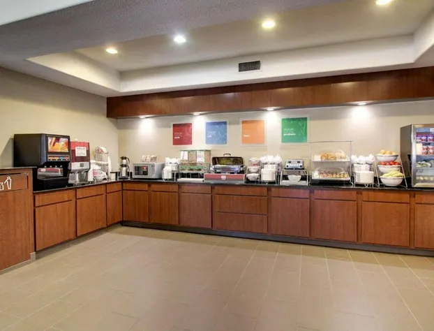Comfort Suites Tyler South hotel detail image 4