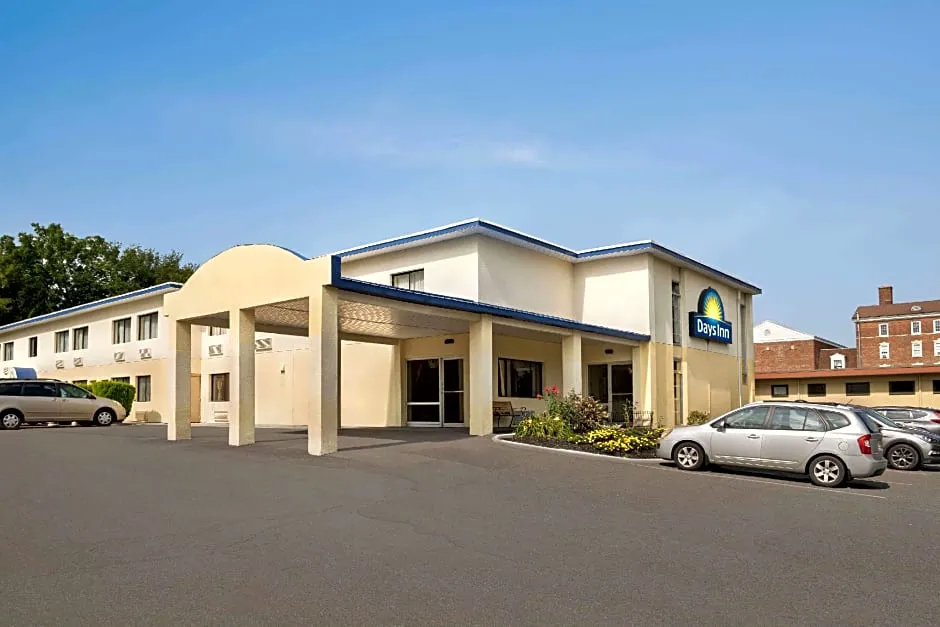Days Inn by Wyndham Auburn/Finger Lakes Region hotel hero
