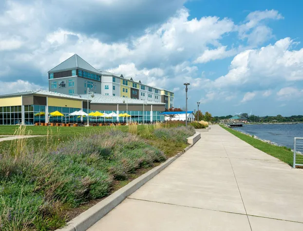 41 Lakefront Hotel, Trademark Collection By Wyndham hotel detail image 4