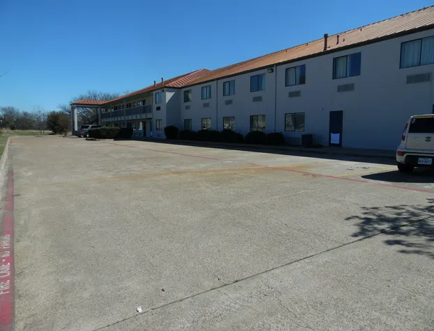 Motel 6 Ennis, TX hotel detail image 3