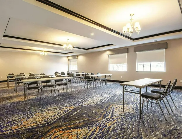 La Quinta Inn & Suites by Wyndham McKinney hotel detail image 4