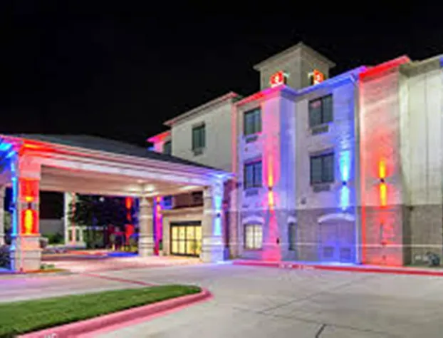 Clarion Inn & Suites Weatherford South hotel detail image 2