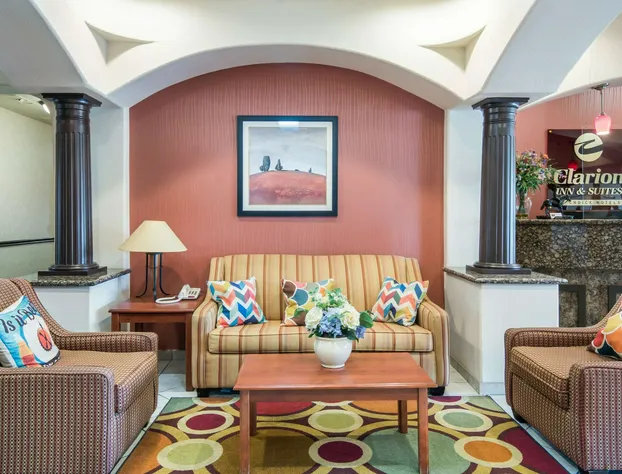 Clarion Inn & Suites Weatherford South hotel detail image 4
