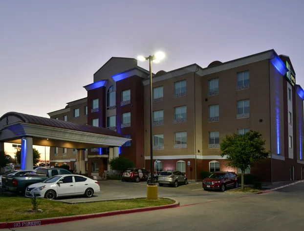 Holiday Inn Express Hotel & Suites Royse City by IHG hotel detail image 3