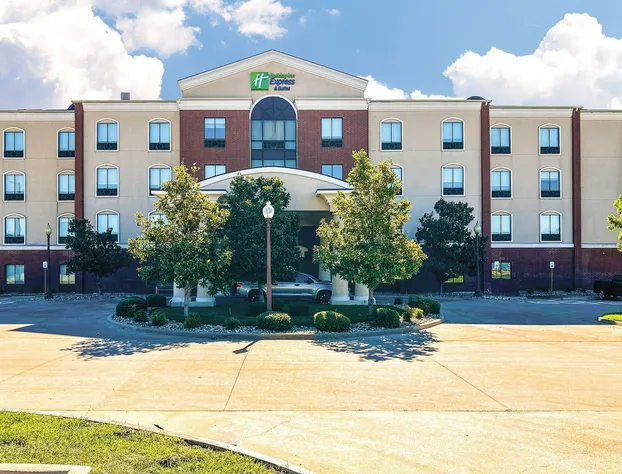 Holiday Inn Express Hotel & Suites Ennis by IHG hotel detail image 2