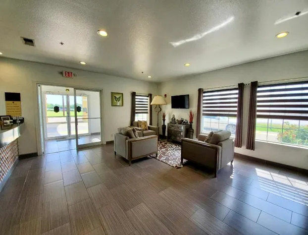 Super 8 by Wyndham Forney/East Dallas hotel detail image 3