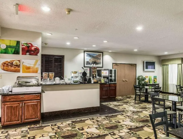 Quality Suites Burleson - Ft. Worth hotel detail image 3