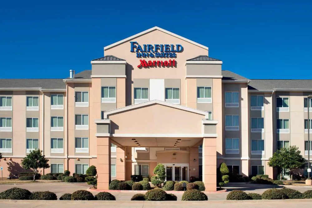 Fairfield Inn & Suites Weatherford hotel hero