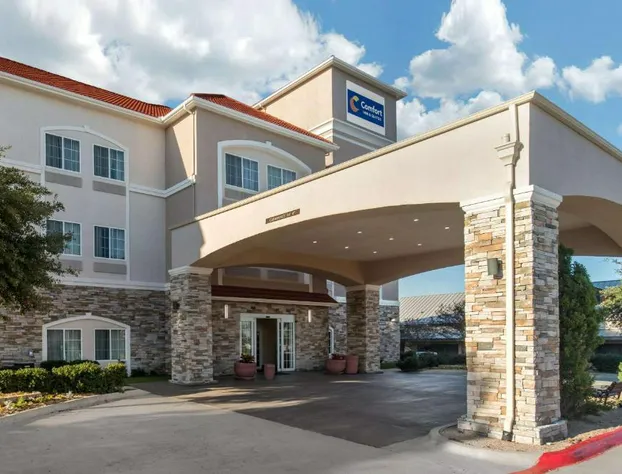 Comfort Inn & Suites Cedar Hill Duncanville hotel detail image 1