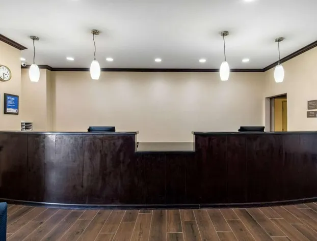 Comfort Inn & Suites Cedar Hill Duncanville hotel detail image 2