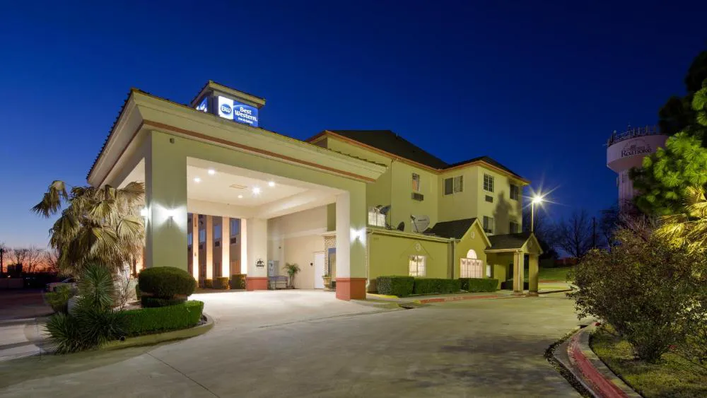 Best Western Roanoke Inn & Suites hotel hero