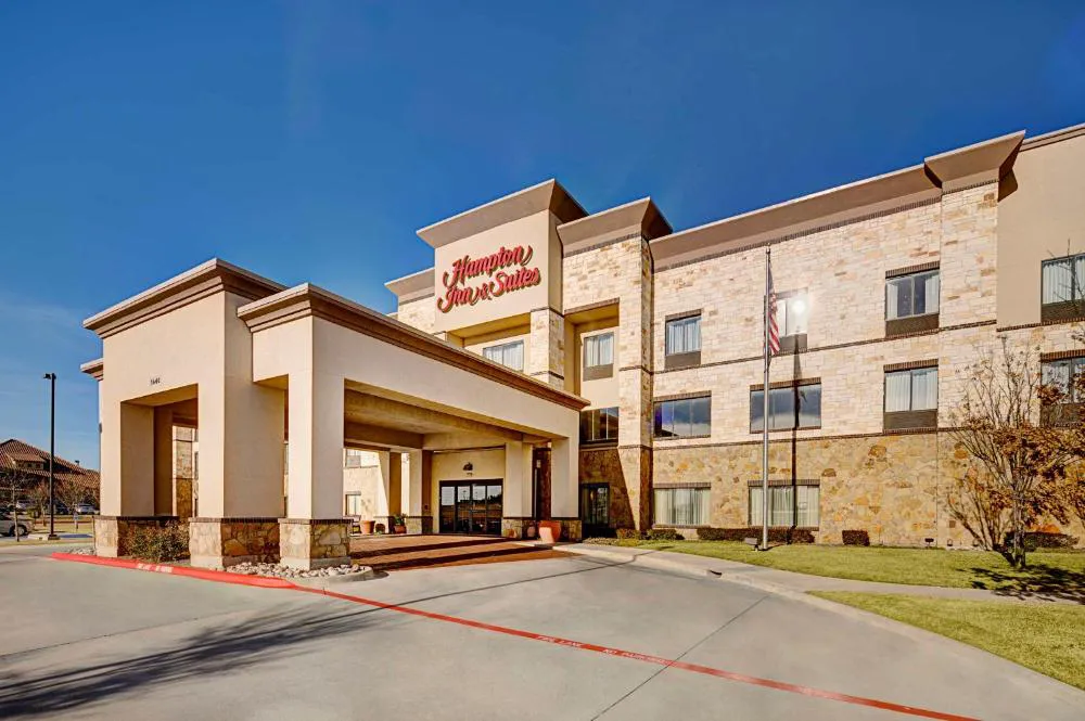 Hampton Inn & Suites Mansfield hotel hero