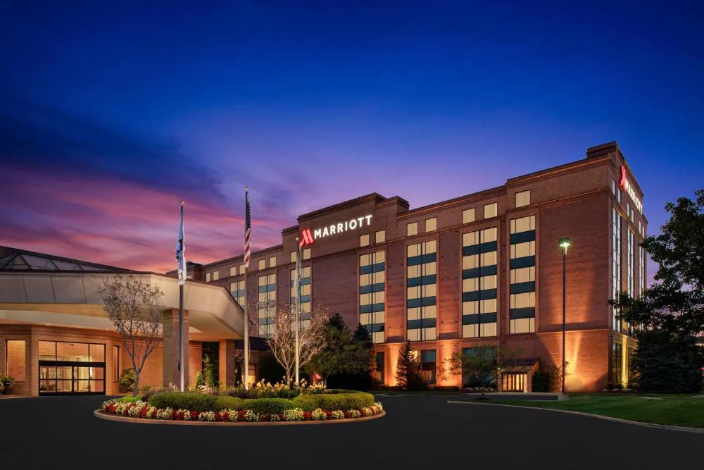 Pittsburgh Marriott North hotel hero
