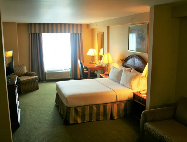 Holiday Inn Express Hotel & Suites Drums by IHG hotel detail image 4