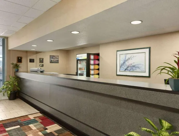 Red Carpet Inn Hazleton hotel detail image 3